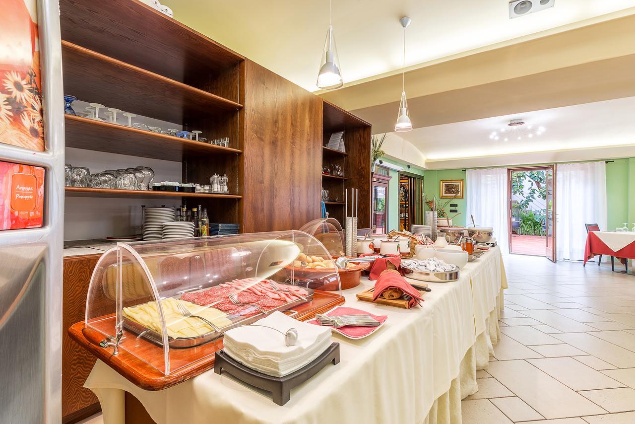 Santa Maria Hotel 3*